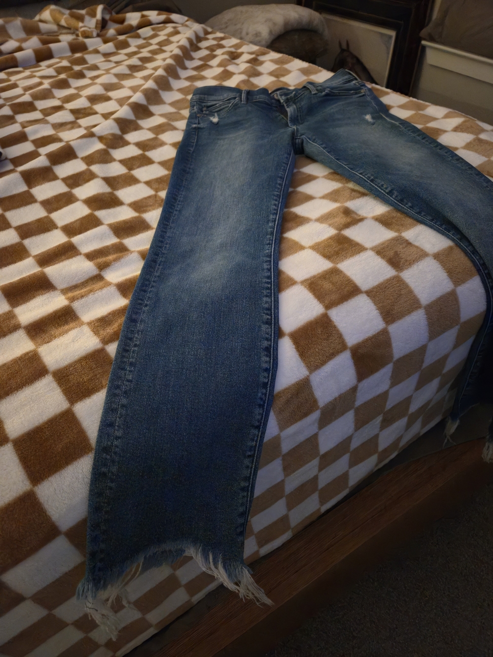 MOTHER Distressed Blue Ankle Crop Jeans with Frayed Hem